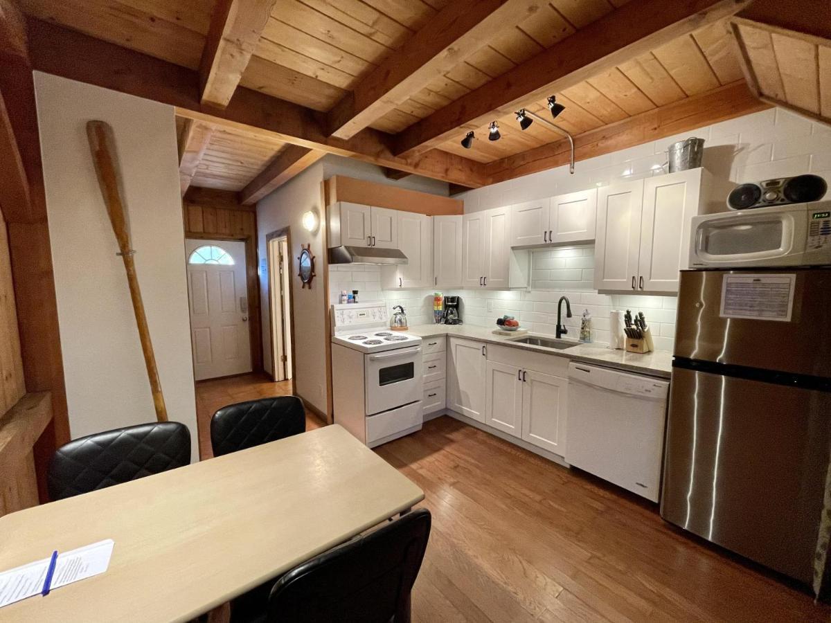 Waterfront Timber Frame Cottage! Ucluelet Eksteriør bilde