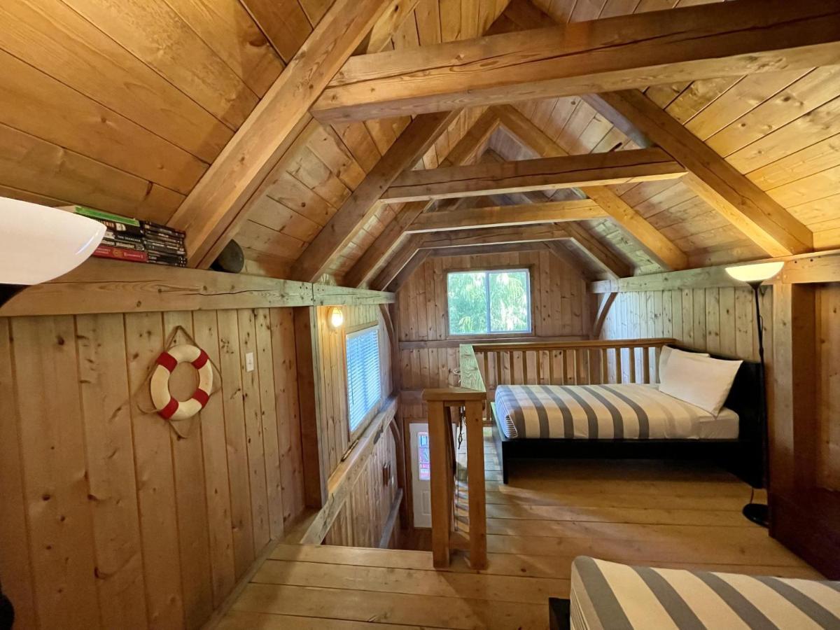 Waterfront Timber Frame Cottage! Ucluelet Eksteriør bilde