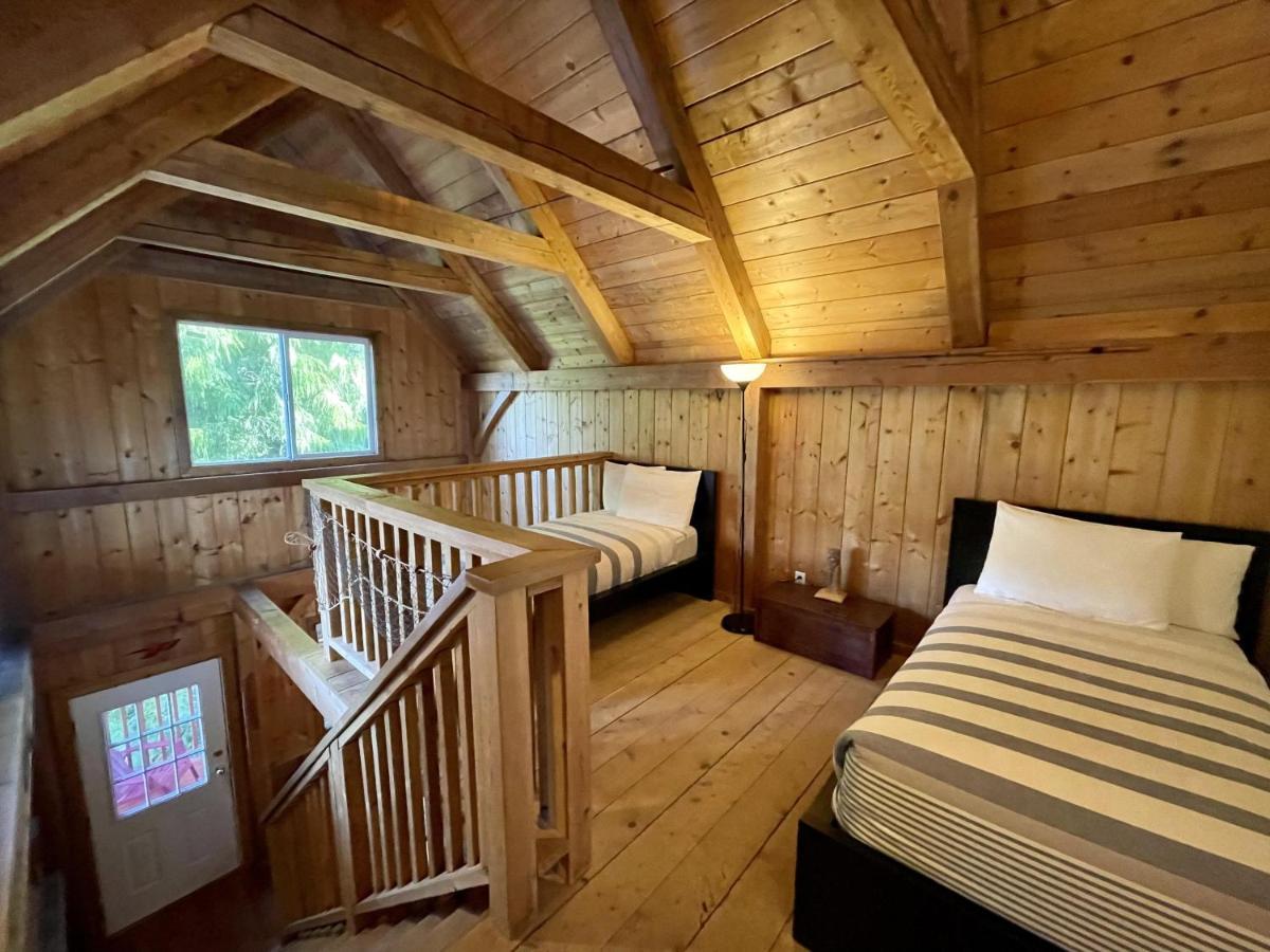 Waterfront Timber Frame Cottage! Ucluelet Eksteriør bilde