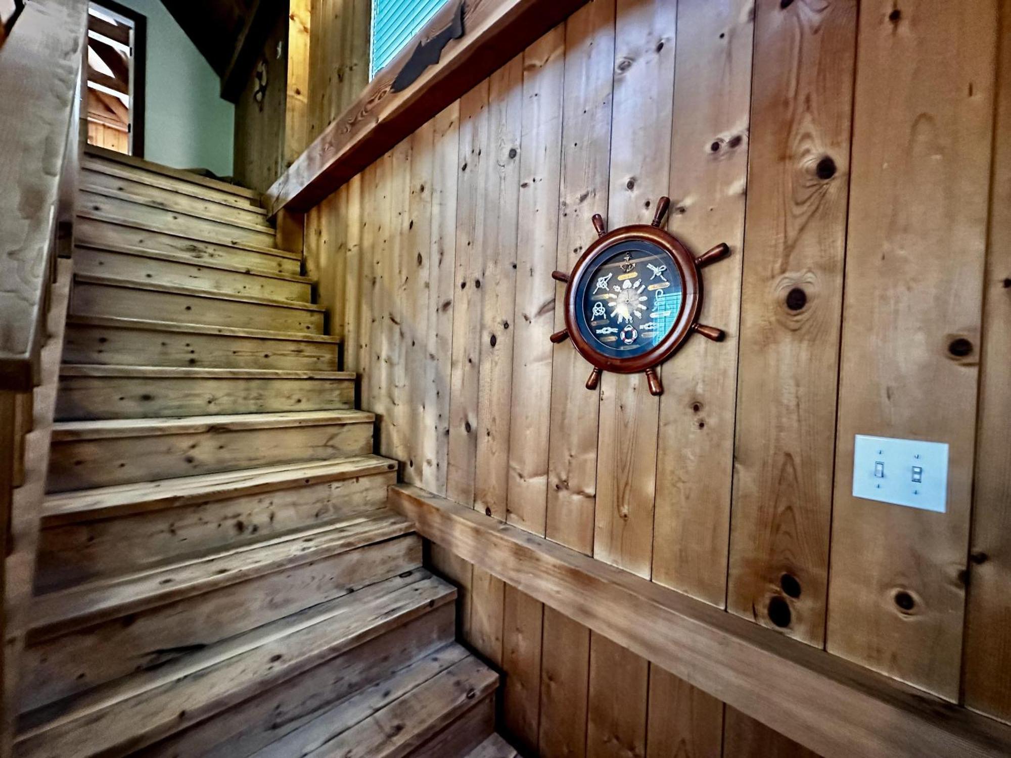 Waterfront Timber Frame Cottage! Ucluelet Eksteriør bilde